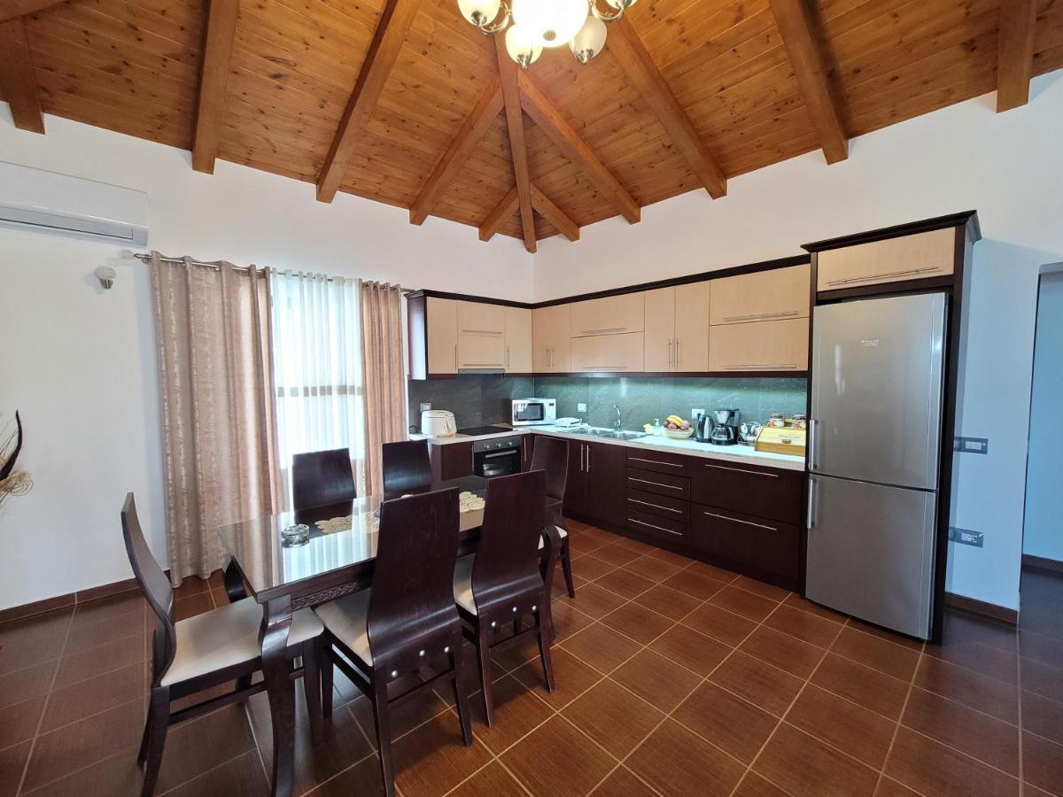 Villa Jiota คซามิล ภายนอก รูปภาพ